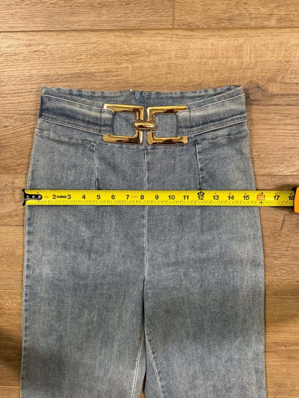 Valentine High Waist Wide Leg Jeans Light Wash Gold Buckle Detail Women’s Small - Picture 6 of 14